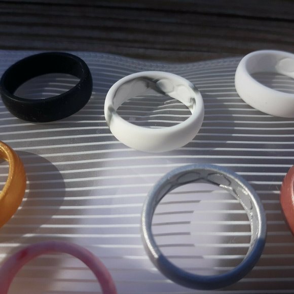 7PCS Women Wedding Ring Rubber Silicone Bands-New - Picture 3 of 3